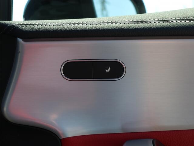 Mercedes-Benz A-KLASSE 180 AMG Line I Panoramadak I Leder I Widescreen