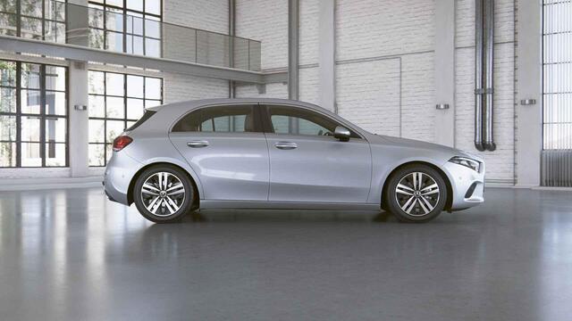 Mercedes-Benz A-KLASSE 180 Business Solution Luxury | Panoramadak | Memory | Multibeam | Keyless | Distronic |