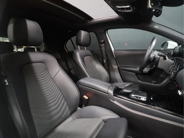 Mercedes-Benz A-KLASSE 180 Business Solution [SCHUIFKANTELDAK, CRUISE CONTROL, CAMERA, PDC 360, APPLE CARPLAY, ANDROID AUTO, STOELVERWARMING, NIEUWSTAAT]
