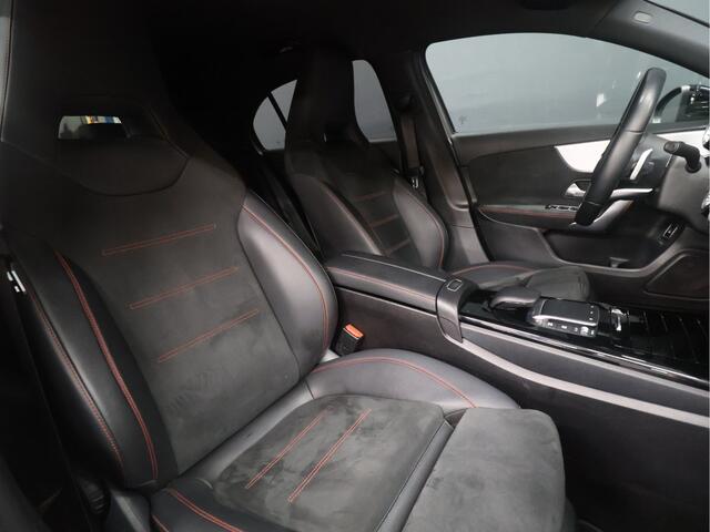 Mercedes-Benz A-KLASSE 250 e Business Solution AMG Limited [TREKHAAK AFNEEMBAAR, CAMERA, SFEERVERLICHTING, STOELVERWARMING, BLUETOOTH, CRUISE, CLIMATE, NIEUWSTAAT]