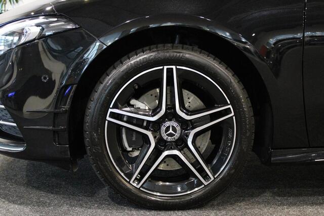 Mercedes-Benz A-KLASSE Limousine 250 e Business Solution AMG Limited