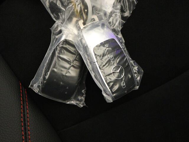 Mercedes-Benz A-KLASSE 250 e AMG Nightpakket | Distronic | Keyless Go | Augmented Reality | Sfeerverlichting | Parkeerpakket met Camera | Inclusief 24 maanden Mercedes-Benz Certified garantie voor Europa.