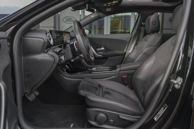 Mercedes-Benz A-KLASSE A250e AMG 218pk Hybrid Panoramadak Night pakket Widescreen Sfeerverlichting 19" LMV NLauto