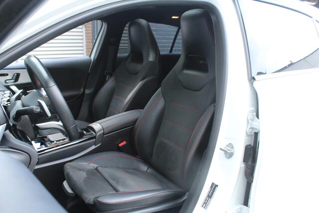 Mercedes-Benz A-KLASSE 250 e 218pk Business Solution AMG Limited PHEV Automaat NL-Auto NAP Panoramadak Burmester Clima Cruise Navi Camera Sfeer LMV