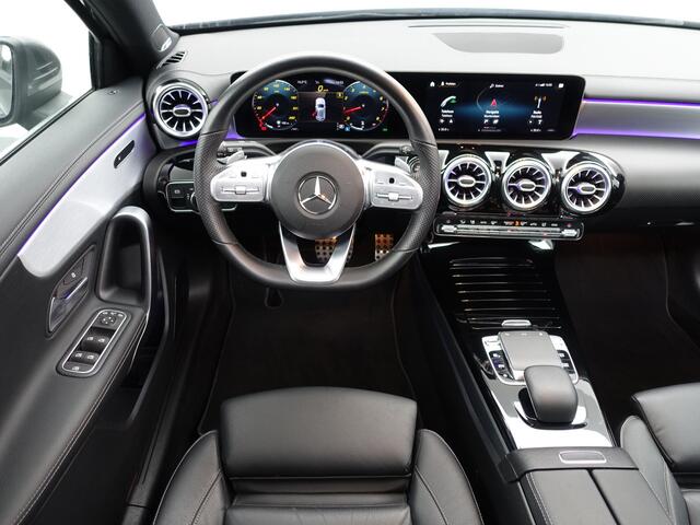 Mercedes-Benz A-KLASSE 220 AMG Premium Edition Aut- Panoramadak, Burmester Audio, Sfeerverlichting, Leder Sport Interieur, Xenon Led, Camera