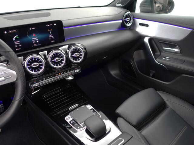 Mercedes-Benz A-KLASSE 220 AMG Premium Edition Aut- Panoramadak, Burmester Audio, Sfeerverlichting, Leder Sport Interieur, Xenon Led, Camera