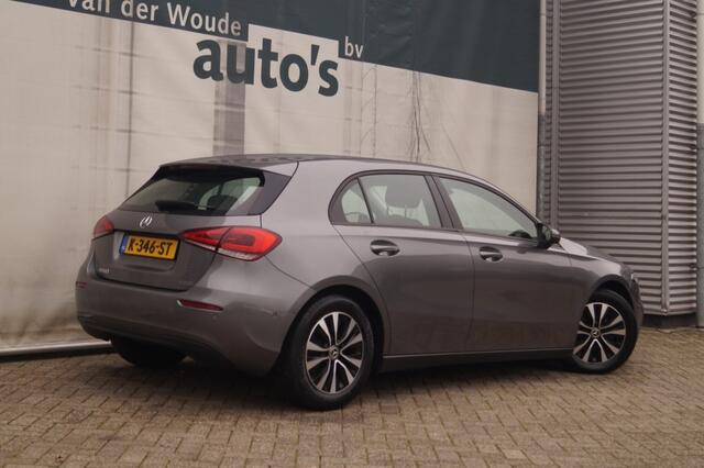 Mercedes-Benz A-KLASSE 160 Business Solution -NAVI-ECC-PDC-CAM-