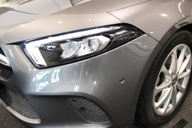 Mercedes-Benz A-KLASSE Hatchback 200 Launch Edition Premium Or. NL Auto | Compl. dealer onderh.