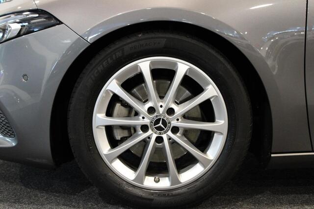 Mercedes-Benz A-KLASSE Hatchback 200 Launch Edition Premium Or. NL Auto | Compl. dealer onderh.
