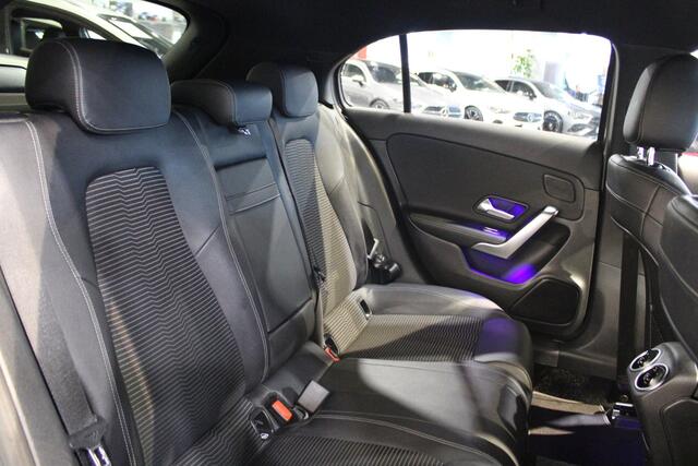 Mercedes-Benz A-KLASSE Hatchback 200 Launch Edition Premium Or. NL Auto | Compl. dealer onderh.