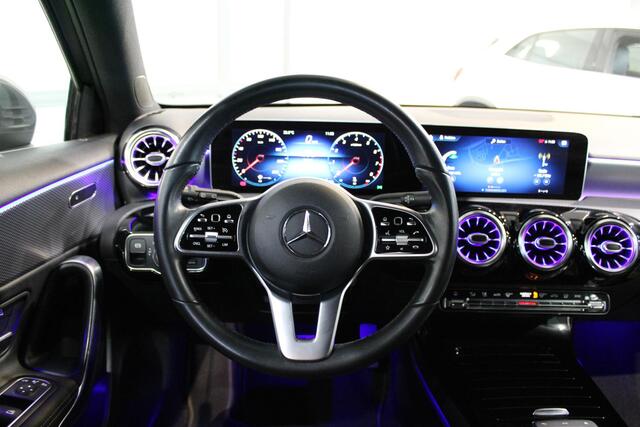 Mercedes-Benz A-KLASSE Hatchback 200 Launch Edition Premium Or. NL Auto | Compl. dealer onderh.