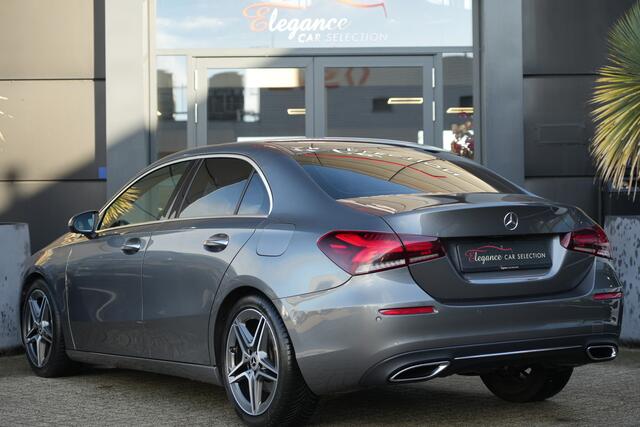 Mercedes-Benz A-KLASSE 200 Business Solution AMG 164pk Navigatie/Stoelverwarming/Camera