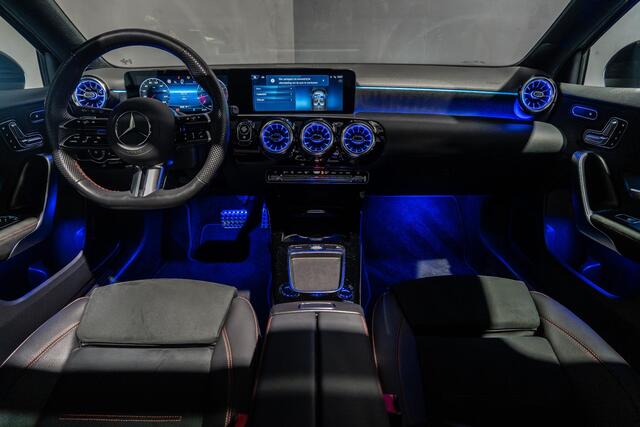 Mercedes-Benz A-KLASSE 180 AMG Line | 360 | Memory | Sfeer | Hud