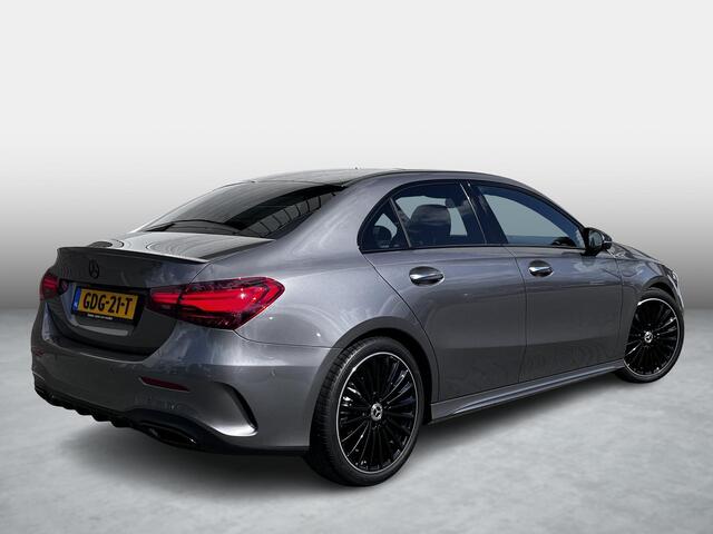Mercedes-Benz A-KLASSE Limousine 180 Star Edition AMG | Night Pakket | Panoramadak
