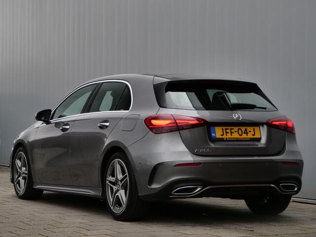 Mercedes-Benz A-KLASSE 200 AMG Line Mild Hybrid 163 Pk Automaat Navigatie / Camera / Trekhaak / Stoelverwarming