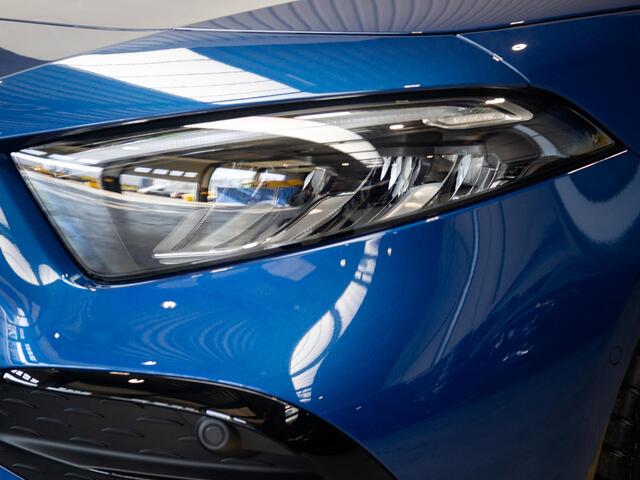 Mercedes-Benz A-KLASSE Hatchback 180 Star Edition AMG Line Panorama dak