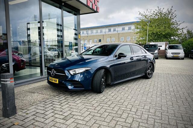 Mercedes-Benz A-KLASSE 180 Bns Sol. AMG | NL AUTO | SCHUIFDAK | STOELVERWARMING
