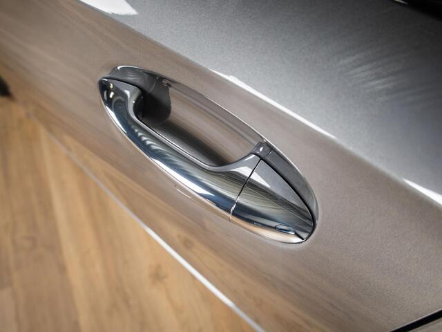 Mercedes-Benz A-KLASSE Hatchback 180 Star Edition Limited AMG Line Panorama dak