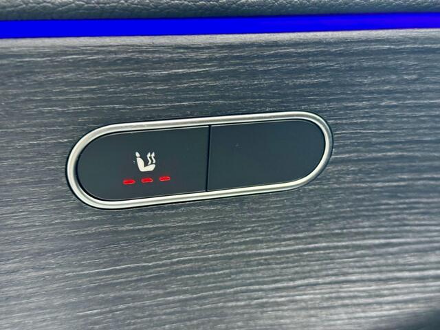 Mercedes-Benz A-KLASSE 180 AMG Line | Nightpakket | Panoramadak |