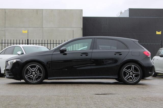 Mercedes-Benz A-KLASSE 180 AUT7 AMG Line NIGHT PAKKET WIDESCREEN SFEER NL AUTO
