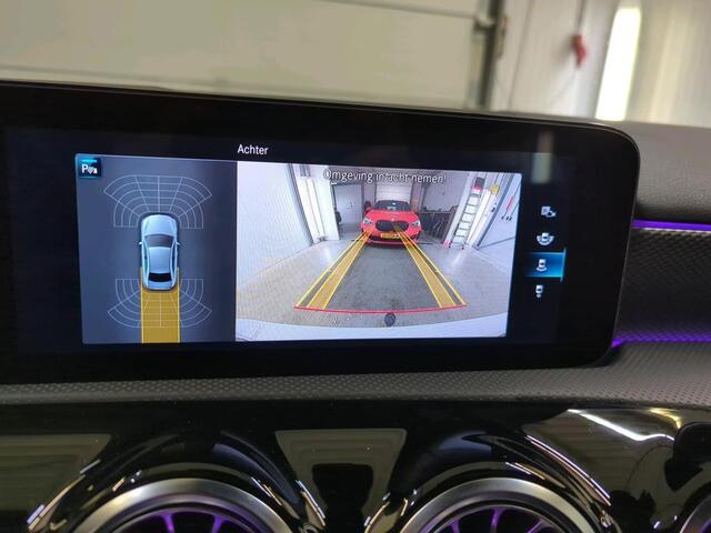 Mercedes-Benz A-KLASSE 180 Luxury Line | Navi | Camera | Trekhaak