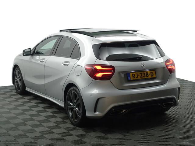 Mercedes-Benz A-KLASSE AMG Night Edition Aut- Panoramadak, Dynamic Select, Carbon, Xenon Led, Sport Interieur