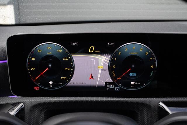 Mercedes-Benz A-KLASSE 250 e AMG Line PANO Burmester Sfeerverlichting Parkeerassistent