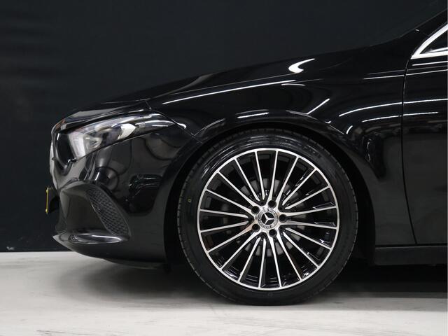 Mercedes-Benz A-KLASSE 180 Sport Luxury [TREKHAAK INKLAPBAAR, SCHUIFKANTELDAK, MEMORY SEATS, BURMESTER SOUND, CAMERA, STOELVERWARMING, VOL LEDER, BLUETOOTH, CRUISE, CLIMATE, NIEUWSTAAT]