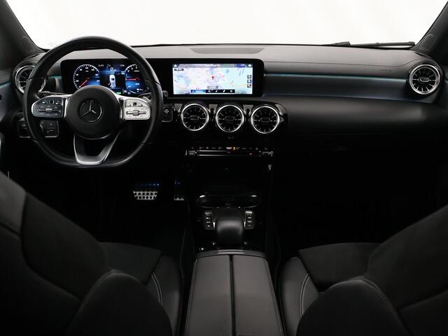 Mercedes-Benz A-KLASSE 250 e Advantage | Widescreen | Stoelverwarming | Sfeerverlichting | Achteruitrijcamera |