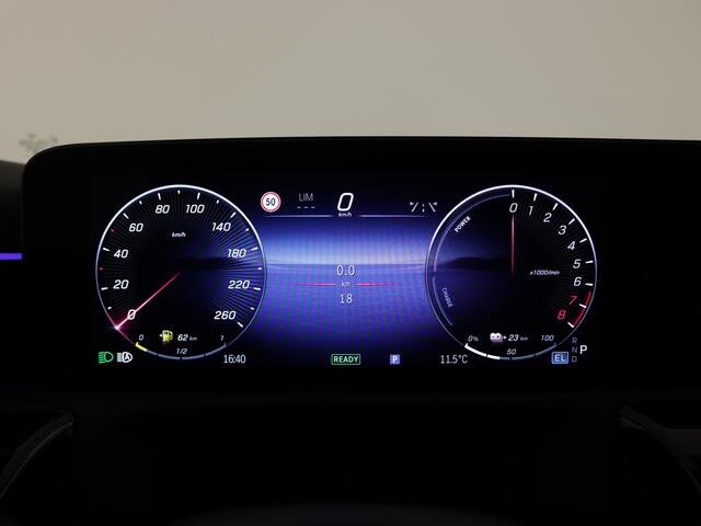 Mercedes-Benz A-KLASSE 250 e AMG Line | Nightpakket | Premium Pack | Extra USB-poorten | KEYLESS GO | Dodehoekassistent | Sfeerverlichting | Verwarmde stoelen vooraan | Parkeerpakket met achteruitrijcamera |