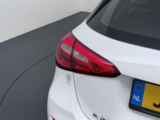 Mercedes-Benz A-KLASSE 250 e Navigatie | Sfeerverlichting | Stuurverwarming | Carplay | Stoelverwarming |