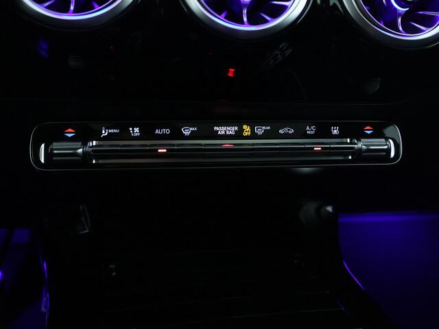 Mercedes-Benz A-KLASSE 250 e Business Solution AMG | Trekhaak | Nightpakket | Premium Plus pakket | Parkeerpakket met 360°-camera | Dodehoekassistent | KEYLESS GO-comfortpakket | Extra USB-poorten | Spiegelpakket | Head-up display |