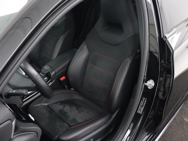 Mercedes-Benz A-KLASSE 160 AMG | Panoramadak | Carplay | Matrix LED | Memory | Stoelverwarming | Leder/Alcantara | Sfeerverlichting | Keyless | Widescreen | Navigatie | Camera