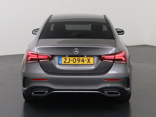 Mercedes-Benz A-KLASSE 200 Business Solution AMG | Widescreen | Achteruitrijcamera | Cruise control | Apple Carplay |