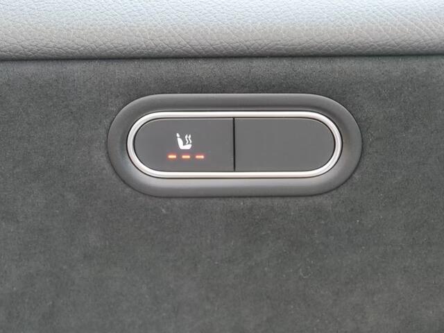 Mercedes-Benz A-KLASSE 250e AMG Line ** HP-LED, NAVI+, PANORAMA, NIGHT, ACC, 19-inch LMV, AMBIENTE ** 1e EIG - UNFALLFREI ** ** INFORMEER OOK NAAR ONZE AANTREKKELIJKE FINANCIAL-LEASE TARIEVEN **