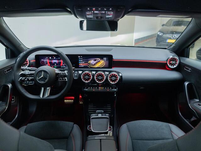 Mercedes-Benz A-KLASSE Hatchback 250 e Business Solution AMG Panorama dak