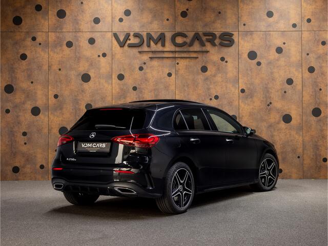 Mercedes-Benz A-KLASSE 250 e AMG Line I Night paket | Pano I HUD | Memory stoel | 360° |