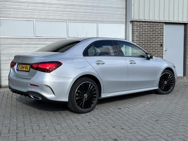 Mercedes-Benz A-KLASSE Limousine 250 e AMG Line | Night Pakket | Panoramadak | Premium Pakket | Multibeam LED Koplampen | Dodehoekassistent | Advanced Sound System | Apple CarPlay | Android Auto | Sfeerverlichting | Stoelverwarming | Achteruitrijcamera