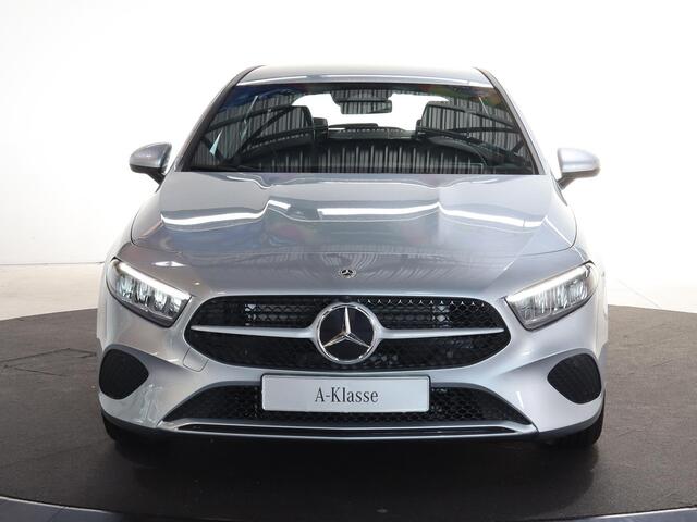 Mercedes-Benz A-KLASSE 180 Star Edition | Digitaal display | Achteruitrijcamera | Led-koplampen