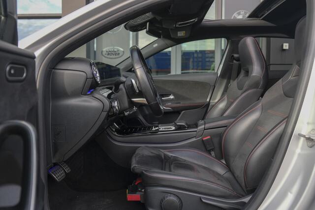 Mercedes-Benz A-KLASSE A220 AMG 190pk Panoramadak Widescreen Night pakket 19" LMV Sfeerverlichting