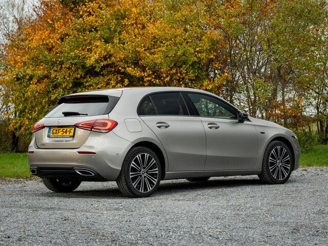 Mercedes-Benz A-KLASSE 250 e Premium Plus