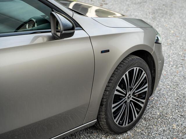 Mercedes-Benz A-KLASSE 250 e Premium Plus