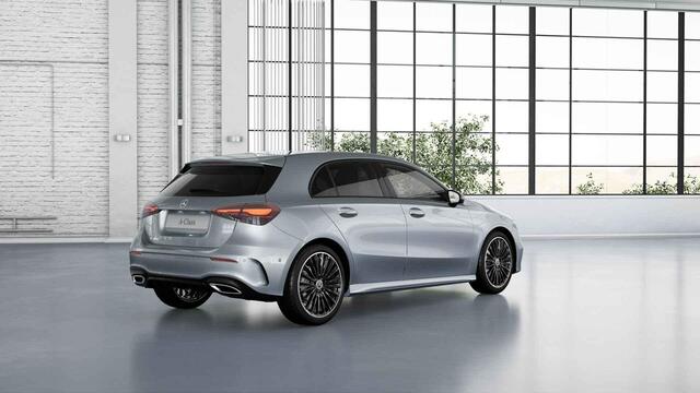 Mercedes-Benz A-KLASSE 180 Business Solution AMG | Panoramaschuifdak | Premium Plus pakket | Stoelverwarming | Achteruitrijcamera | MULTIBEAM LED |