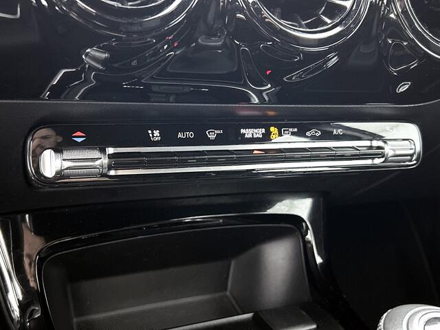 Mercedes-Benz A-KLASSE 160 Business Solution | Parkeerpakket met Camera | Ledkoplampen | Navigatie | Stoelverwarming | Inclusief 24 maanden Mercedes-Benz Certified garantie voor Europa.