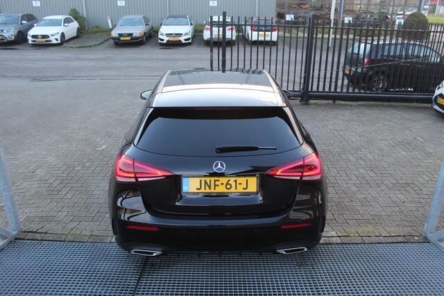 Mercedes-Benz A-KLASSE 220 4MATIC Automaat Panoramadak/Sfeerverlichting/Achteruitrijcamera/Stoelverwarming/Led koplampen/Cruise control/Inklapbare spiegels