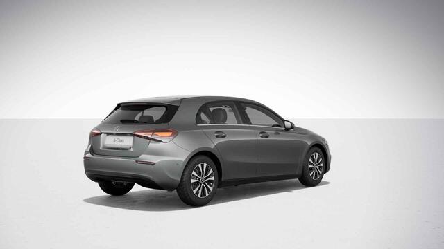 Mercedes-Benz A-KLASSE 180 Star Edition | Achteruitrijcamera | MBUX | Led-koplampen | Stoelverwarming voor