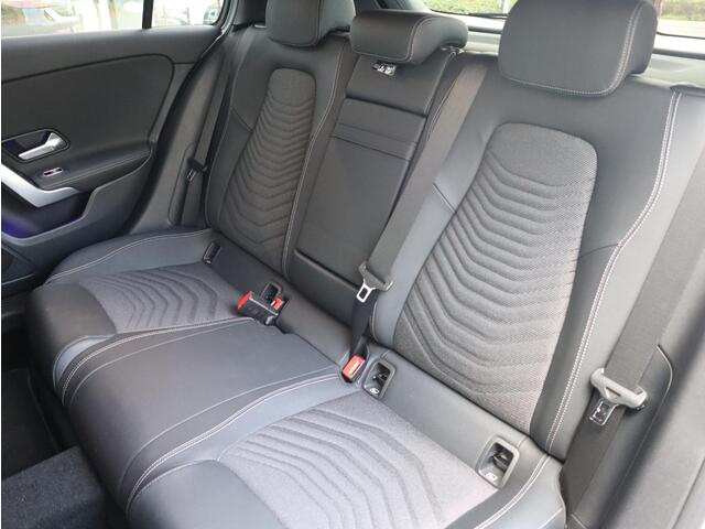 Mercedes-Benz A-KLASSE 250 e Business Line