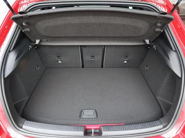 Mercedes-Benz A-KLASSE 250 e Star Edition AMG Line