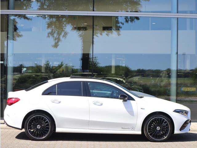 Mercedes-Benz A-KLASSE 250 e AMG Line