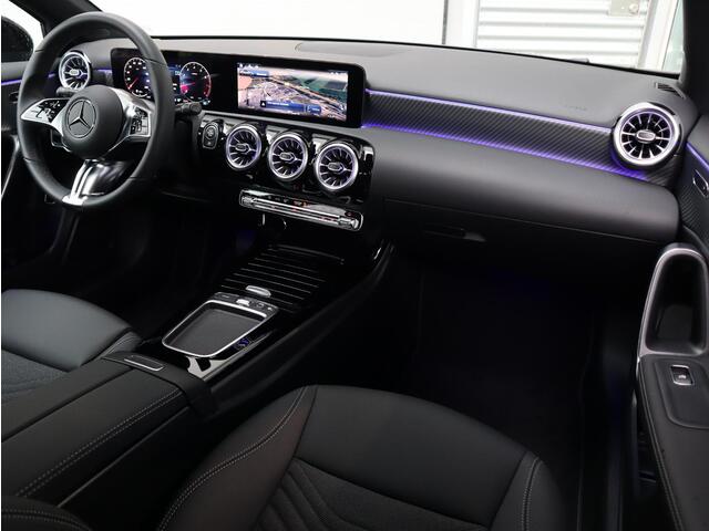 Mercedes-Benz A-KLASSE 180 Star Edition AMG Line